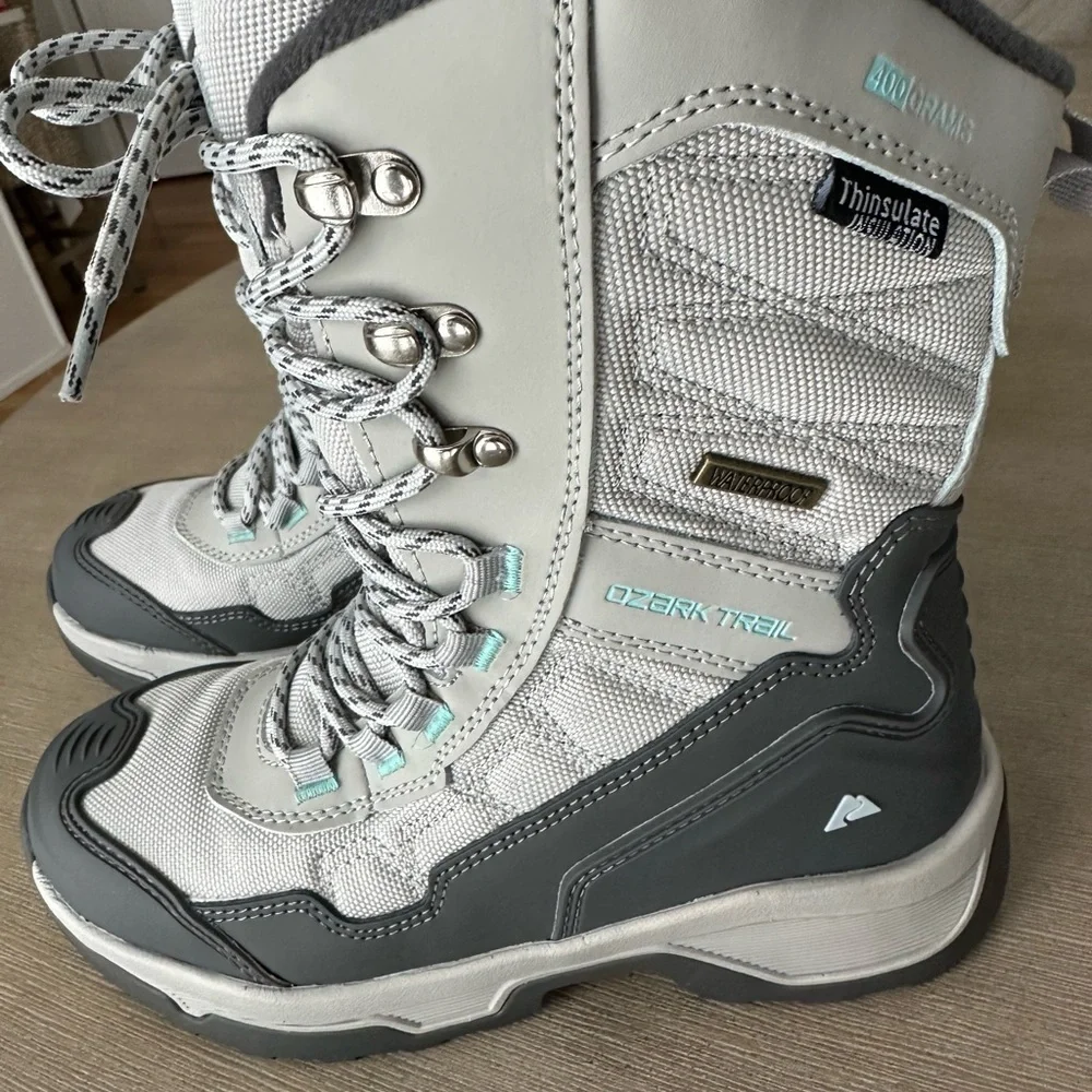 3M Thinsulate Light Gray and Dark Gray Winter Boots 6
